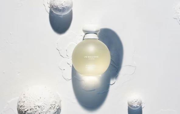 White Moss & Snowdrop Cologne, Jo Malone je idealan za praznike.