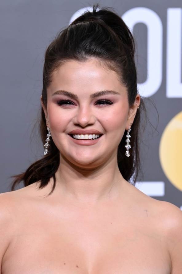 Selena Gomez pojavila se u spektakularnom izdanju na dodeli Zlatnih globusa.