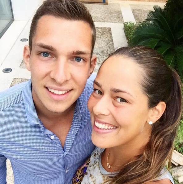 Miloš ivanović i Ana Ivanović su rođeni brat i sestra.