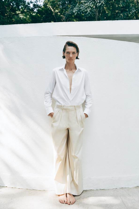 Zara pantalone u krem boji