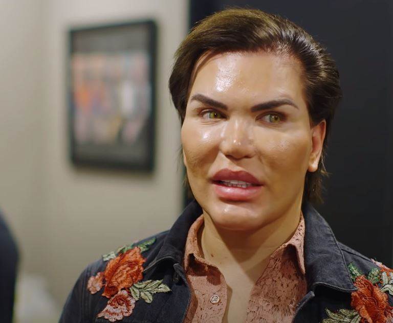 Rodrigo Alves hteo je da postane ken, pa Barbi.