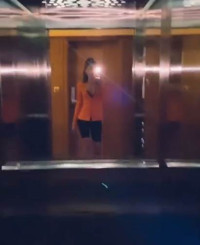 Milica Pavlović na nastupu u biciklističkom šortsu