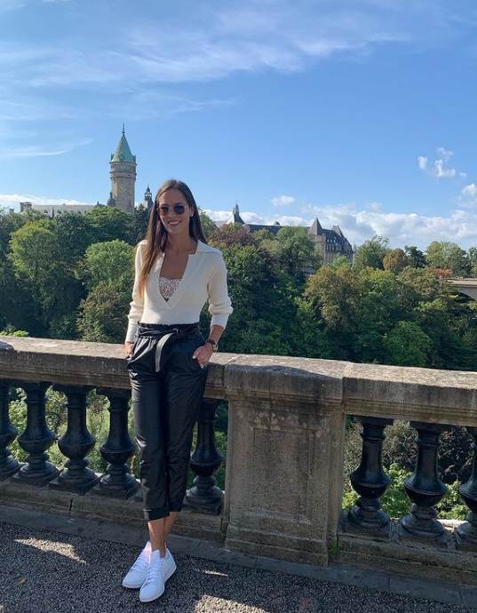 Ana Ivanović u paper bag pantalonama.