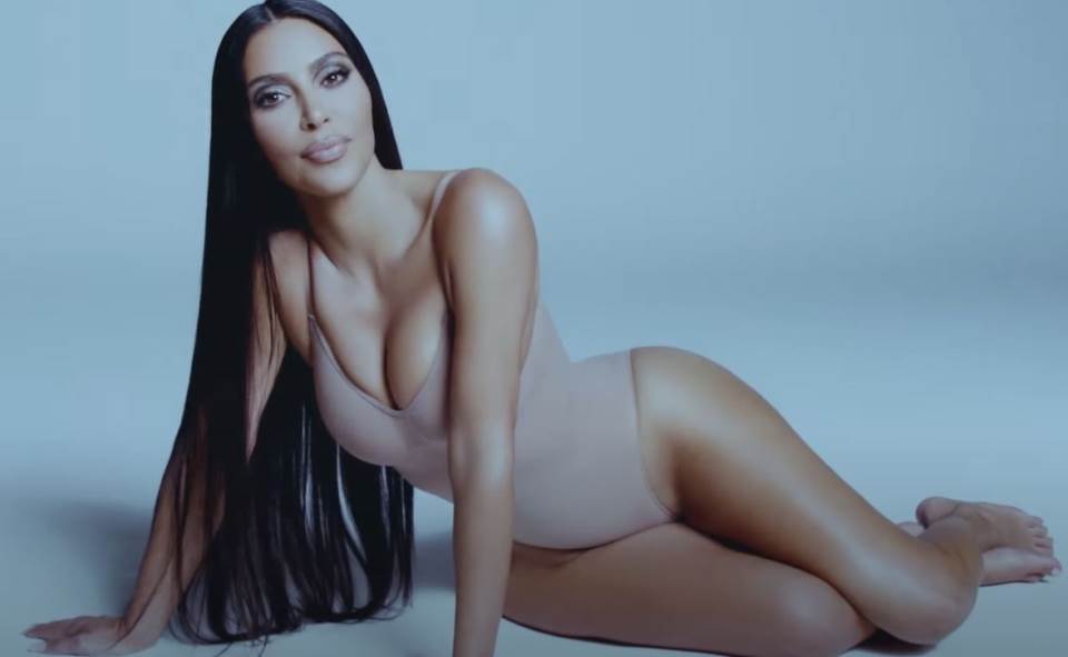 kim kardasijan u bodiju skims