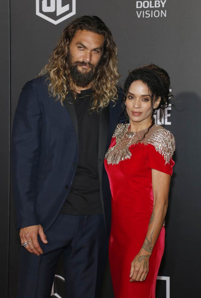 džejson momoa ima nadimak "najveći papučar holivuda".