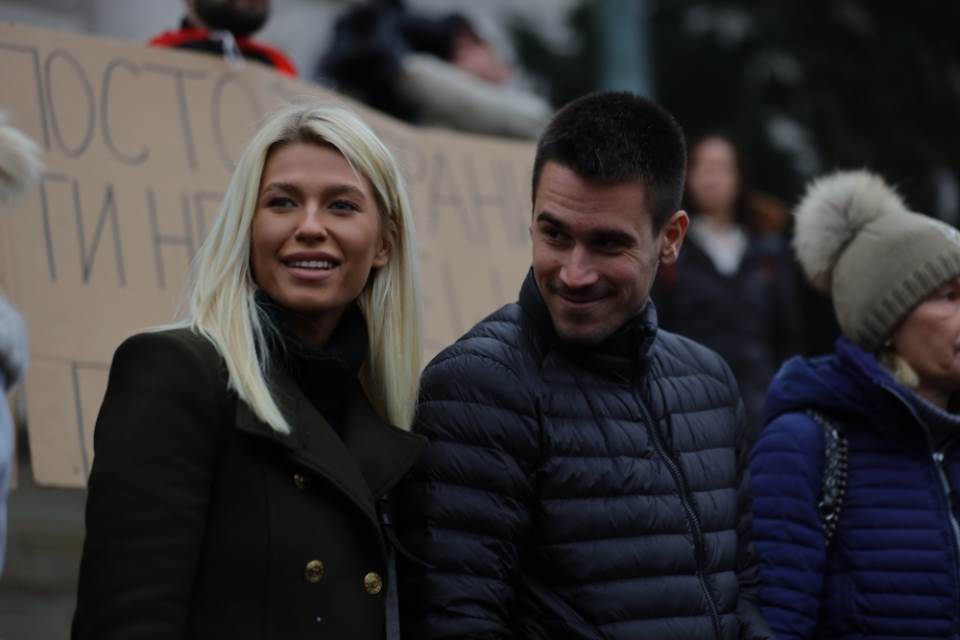 Saška Veselinov otkrila je da li čeka bebu sa Đorđem Đokovićem.