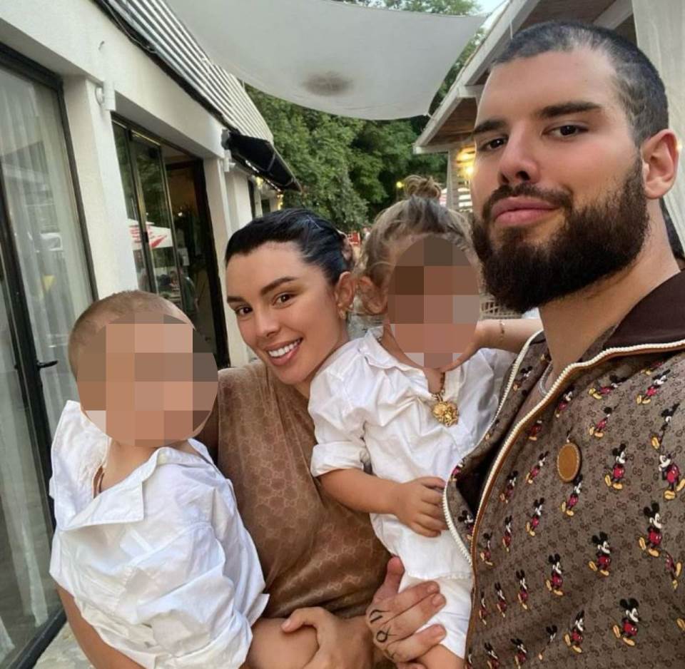 Adam i anđela Adaktar posveženi su isključivo deci.
