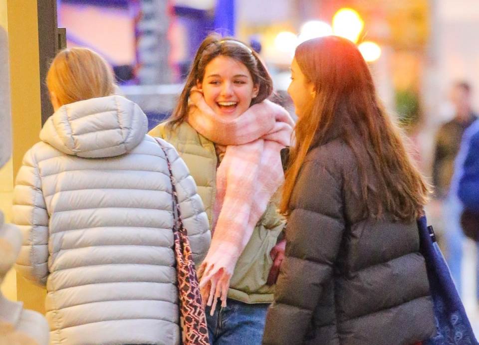 Ćerka Toma Kruza i Kejti Holms, Suri Kruz, na najnovijim fotografijama izgleda kao kopija svoje majke.