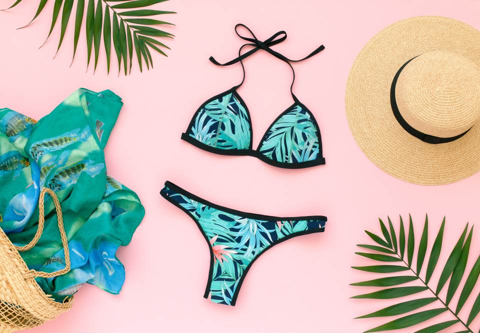 INFLUENSERKE PROMOVIŠU VULGARAN TREND ZA LETO 2021: Način na koji sada nose bikini je kranje BEZOBRAZAN