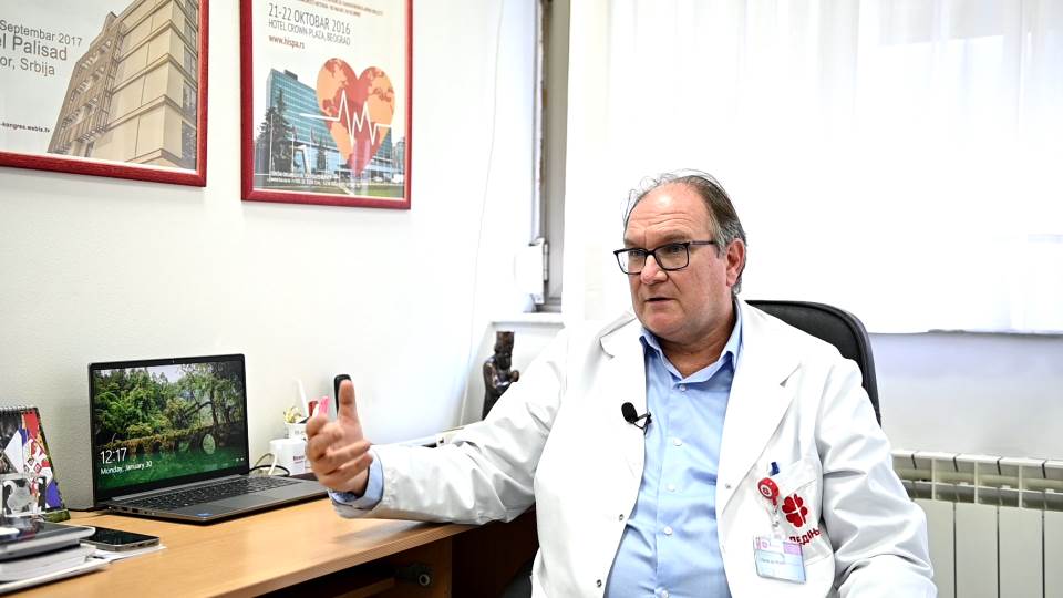 dr Tasić.png
