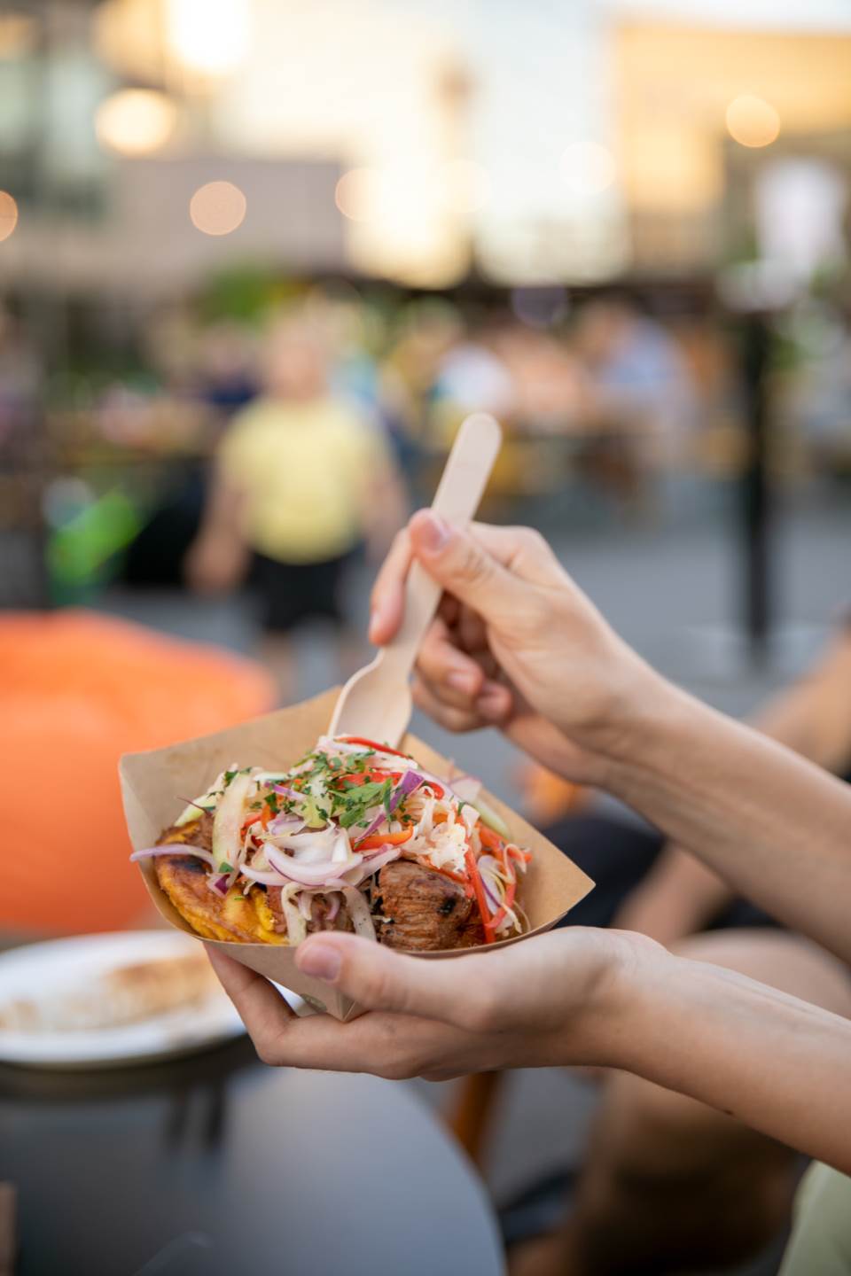 Street food specialties from different parts of the world and refreshing drinks are perfect for a weekend fun.