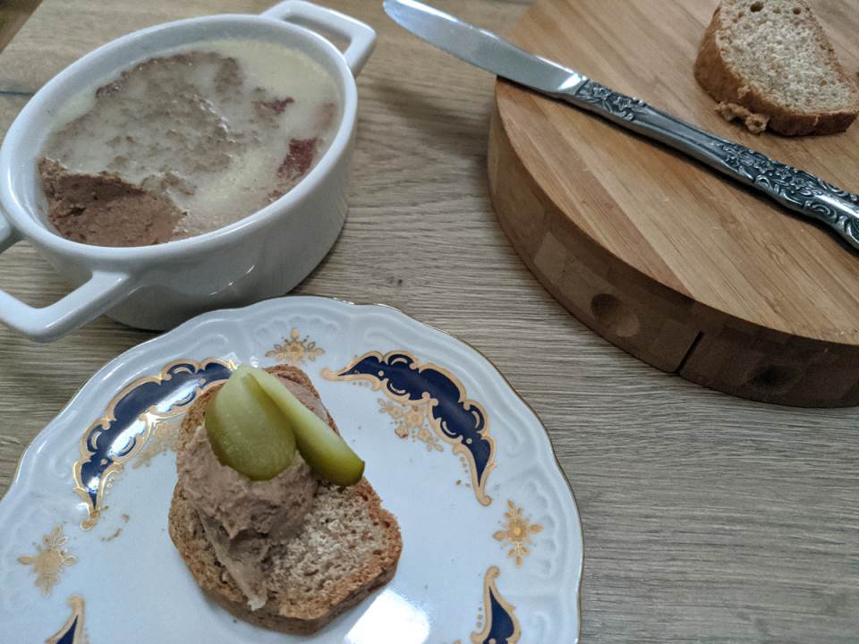 recept-pasteta-piletina-ivan-markovic-tutorijal-dzigerica-hrana-rakija-medovaca